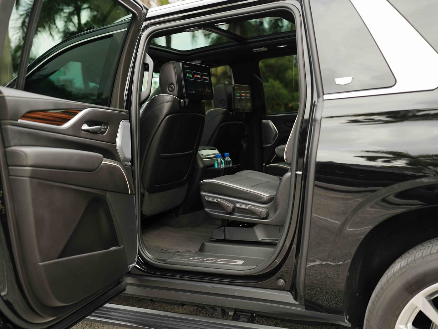 Cadillac Escalade ESV produced for Miami Bliss Limo custom website by Growth Choice